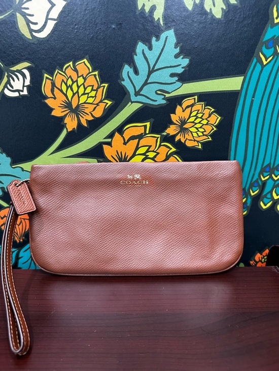 Wristlets / wallets / pouches / winners choice - Picture 4 of 7